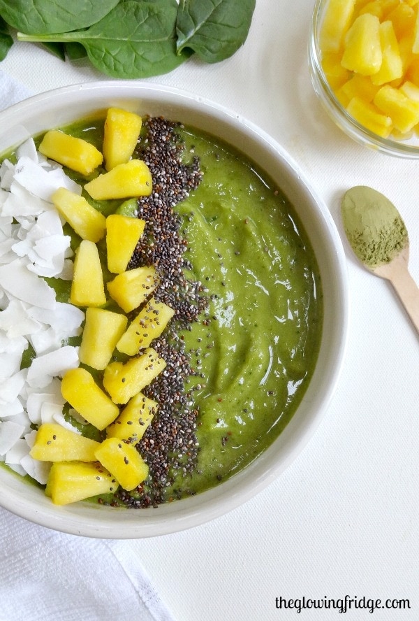 Energizing Green Smoothie Bowl - vegan, healthy, easy and tastes like ice cream - this green bowl of goodness is thick, creamy, naturally sweet and will leave you feeling balanced. 