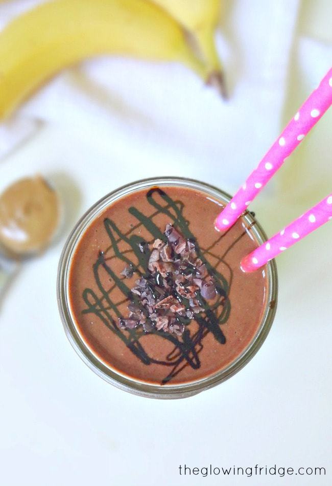 Post-Workout Chocolate Peanut Butter Smoothie - super healthy, vegan and will keep you feeling full and balanced for hours! From The Glowing Fridge