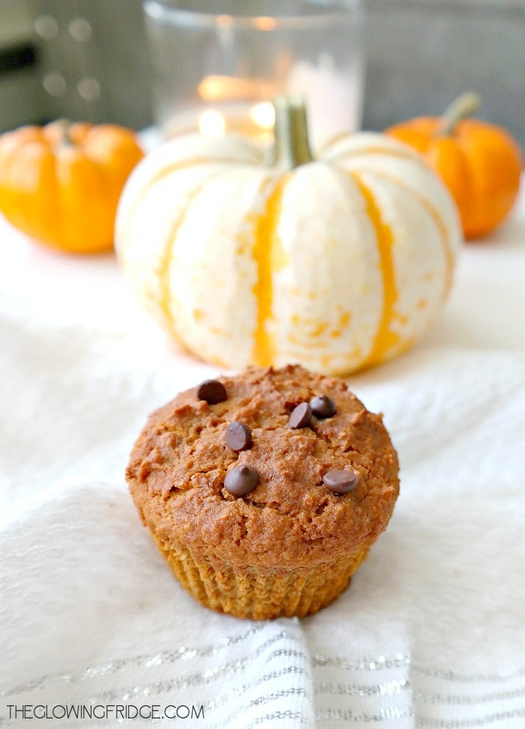 Easy Pumpkin Spice Muffins. Vegan, Gluten Free, Oil Free, Nut Free and Low Fat!! The most flavorful, sweetly spiced, pumpkin muffins. Healthy, simple to make and SO GOOD. From The Glowing Fridge.