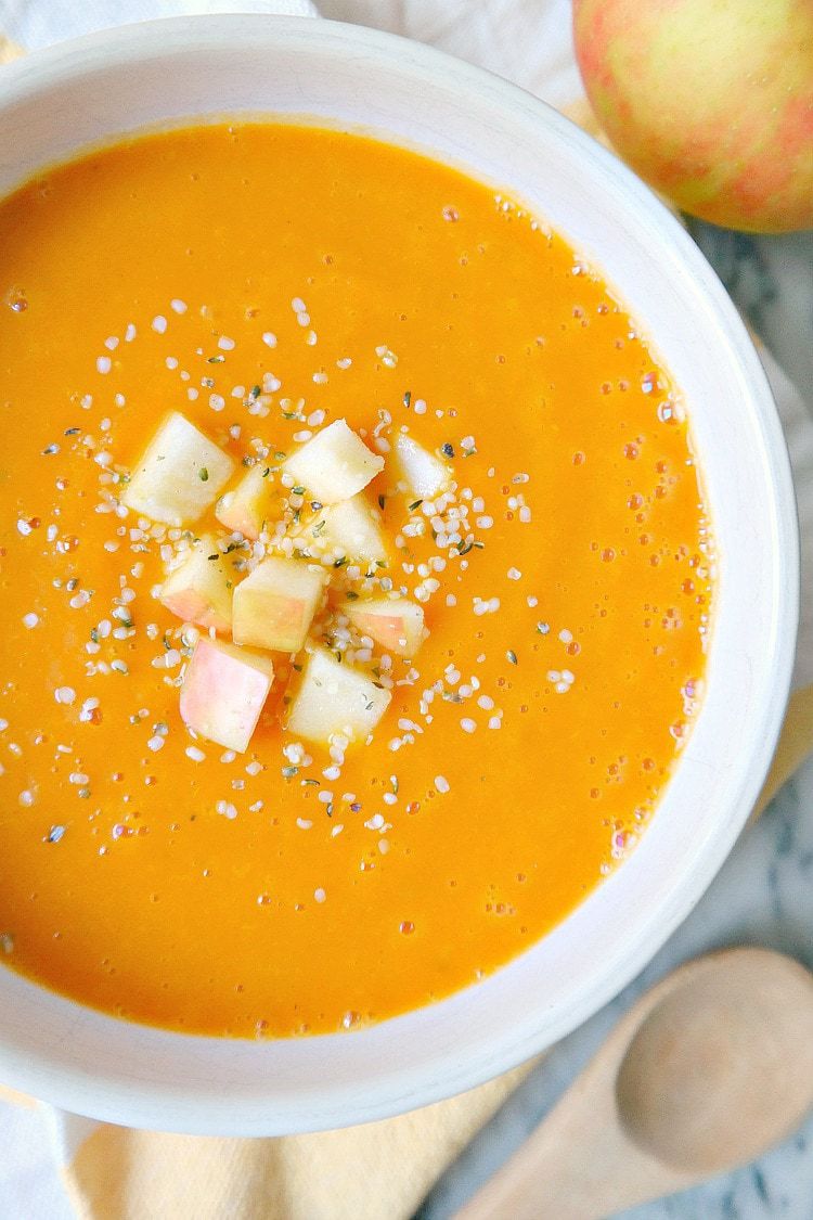 Cleansing Carrot Autumn Squash Soup - vegan, gluten-free, oil-free, low-fat and immune-boosting soup!! With carrots, honeycrisp apple, butternut squash, spicy ginger, fresh lemon, vibrant turmeric and warming cinnamon, this super cleansing, feel good soup is perfect for the cold months! From The Glowing Fridge.