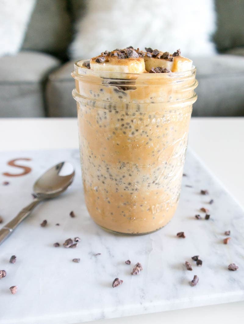 Peanut Butter Chia Overnight Oats. VEGAN. Naturally sweetened with mashed banana. Wholesome, energizing and easy breakfast fuel. Packed with superfoods and nourishing ingredients!