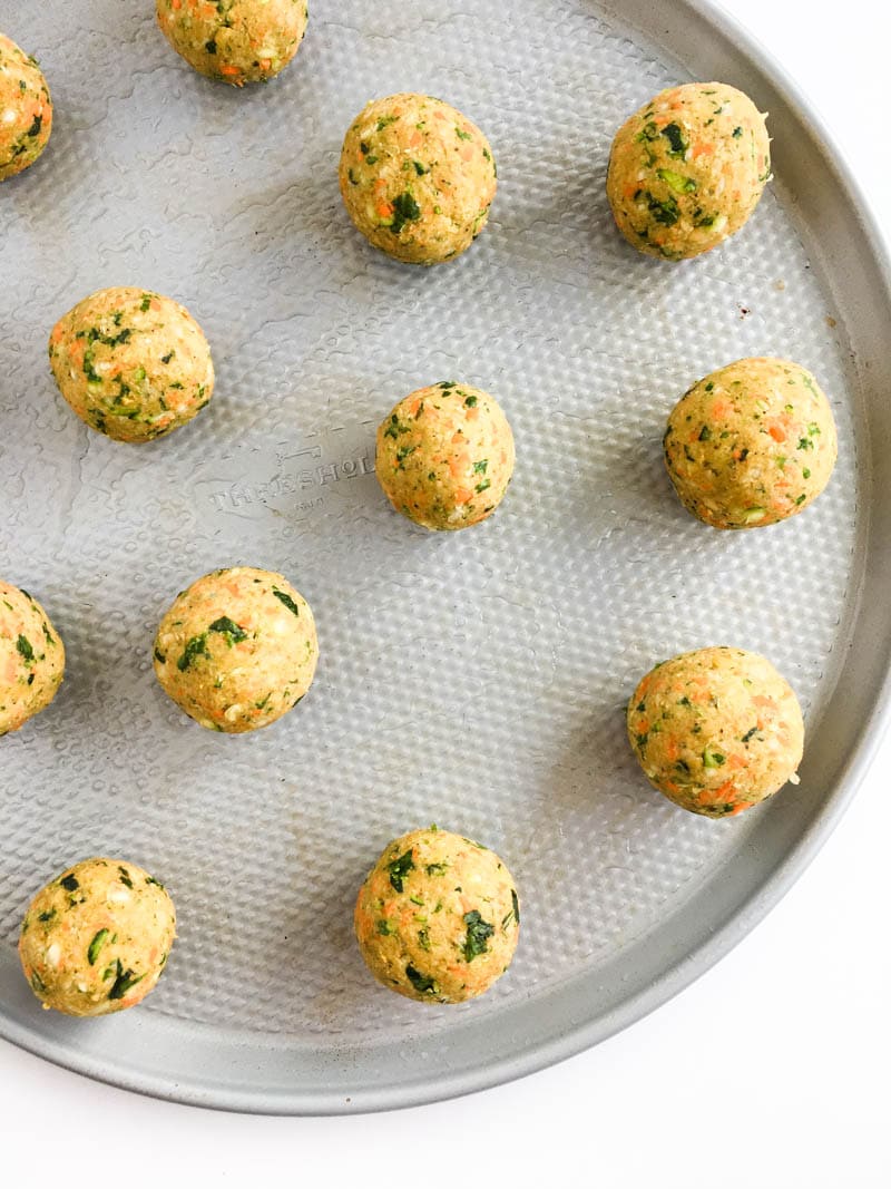 Veggie Chickpea "Meatballs". Vegan, Gluten Free option. Simple, packed full of flavor and healthy veggies and so comforting! #vegan #meatballs #veggie