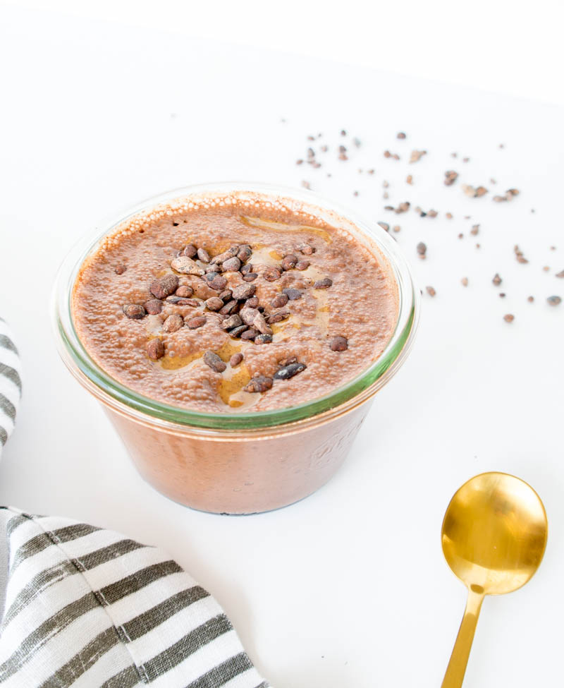 Healthy Chocolate Breakfast Cup. Vegan and Gluten Free. The most scrumptious chocolate-for-breakfast recipe that is filled with protein, healthy fat and fiber to keep you feeling balanced, full and energized! #vegan #dairyfree #breakfast #chia pudding #cup