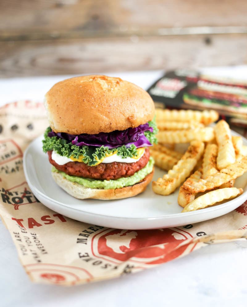 Sweet Earth Foods Plant-Based Awesome Burger. juicy, meaty deliciousness of a traditional burger with plant-based nutrition, the Awesome Burger provides an excellent source of 26g of protein, 6g of fiber and spot-on flavor. #AwesomeForAll
#AwesomeBurger
#SweetEarth #plantbased #burger
